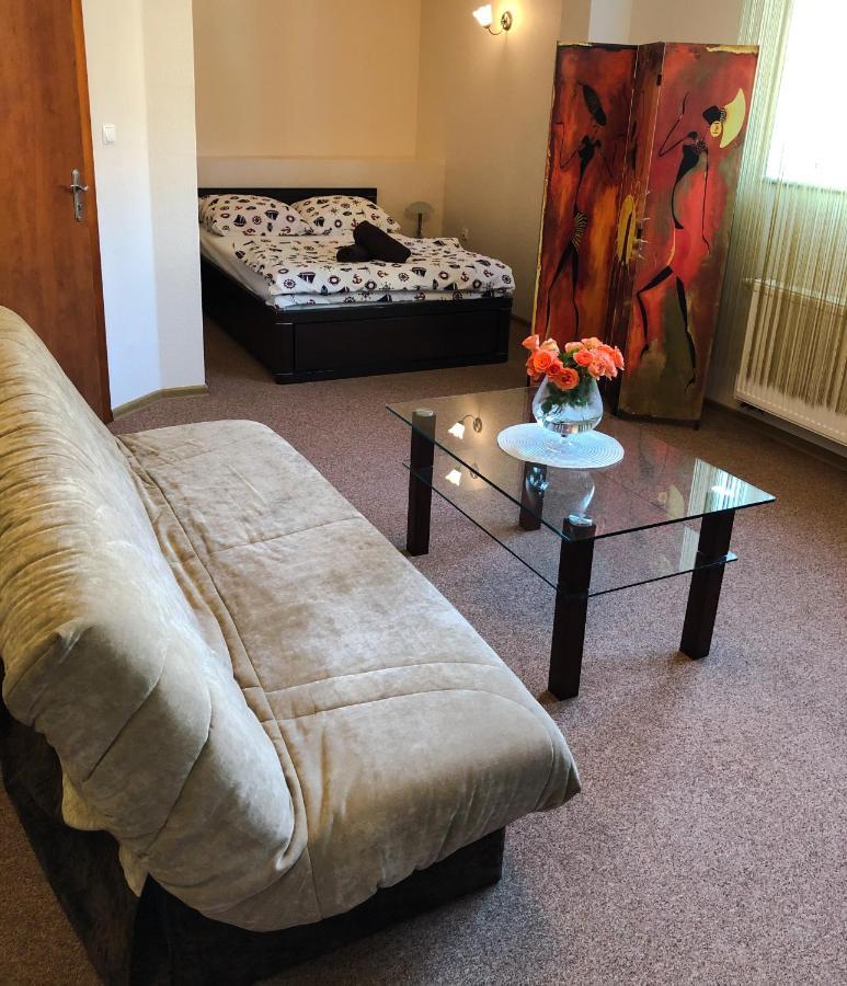 Dom Wczasowy Pod Zegarem Łeba Buitenkant foto